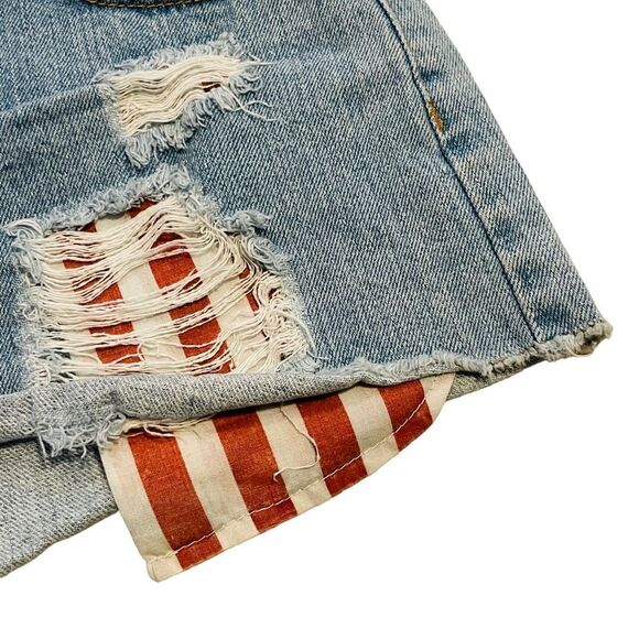 Forever 21 Stars and Stripes American Flag Denim Cutoff Shorts - Size 27 - Picture 4 of 13